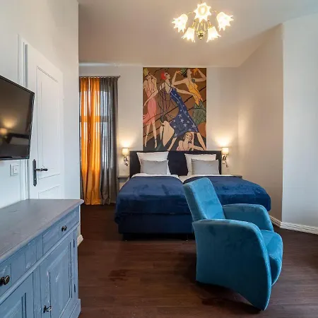 Haus Braunschweig, Suite 9 Jens Erk *